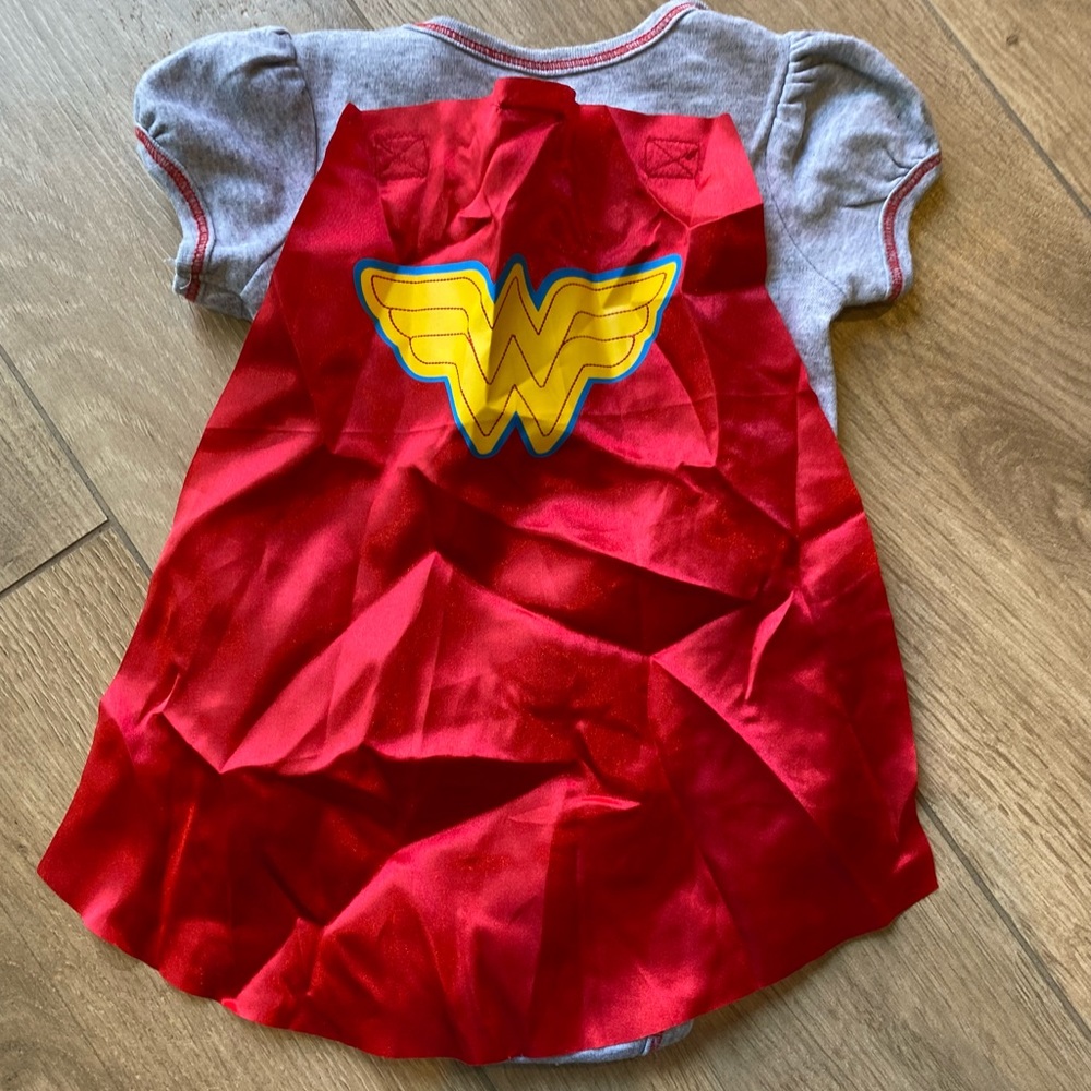 Wonder Woman Onesie with Cape - Picture 2 of 3